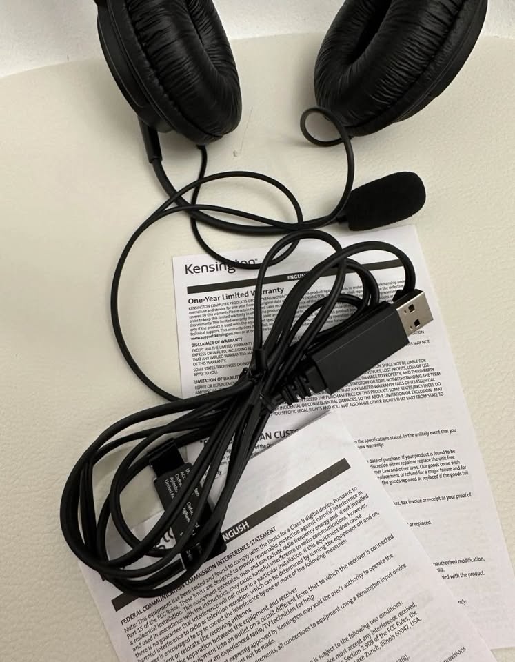 Kensington Hi-Fi USB Headphones with Mic, Black - photo 3