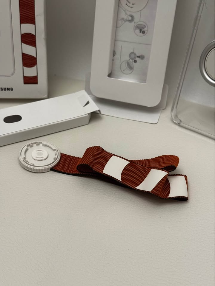 New Official Samsung Clear Gadget Case for Galaxy S24 - photo 4