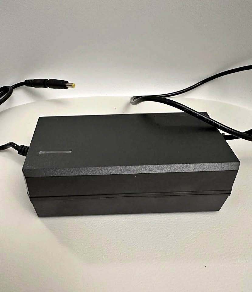 Battery Charger Model 52V3A Li-ion