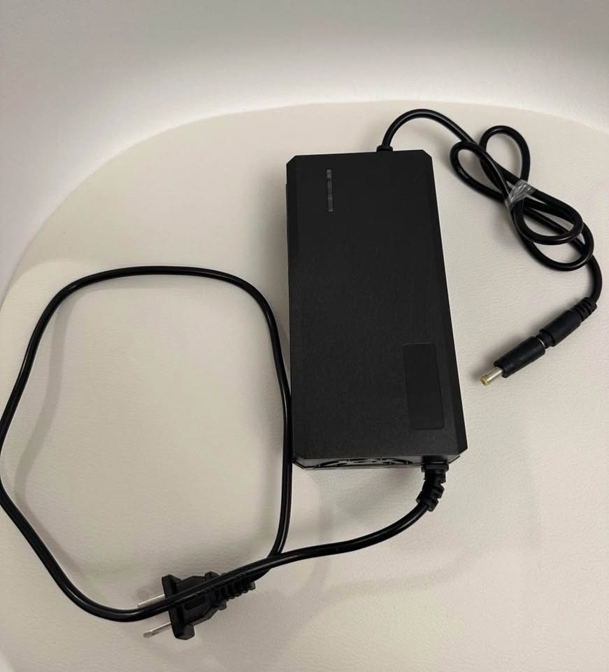 Battery Charger Model 52V3A Li-ion - photo 2