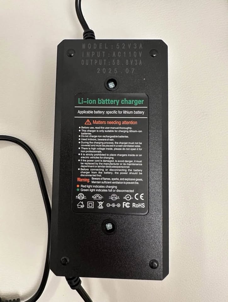 Battery Charger Model 52V3A Li-ion - photo 3