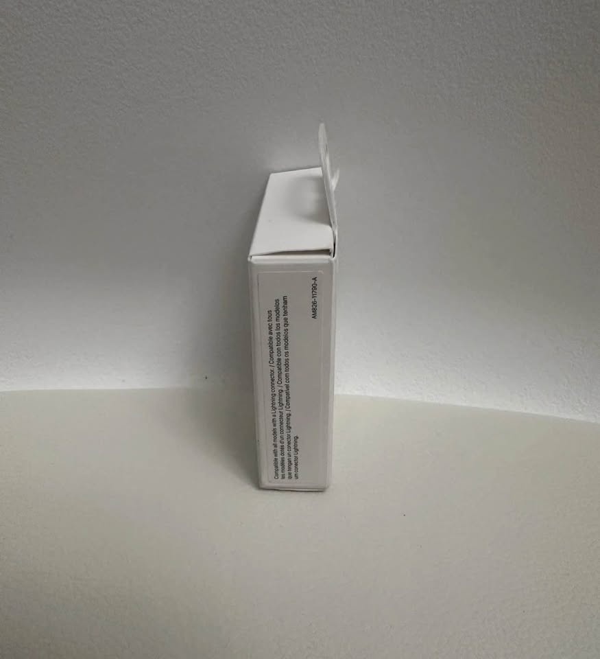 Authentic Apple USB-C to Lightning Cable - White - photo 2