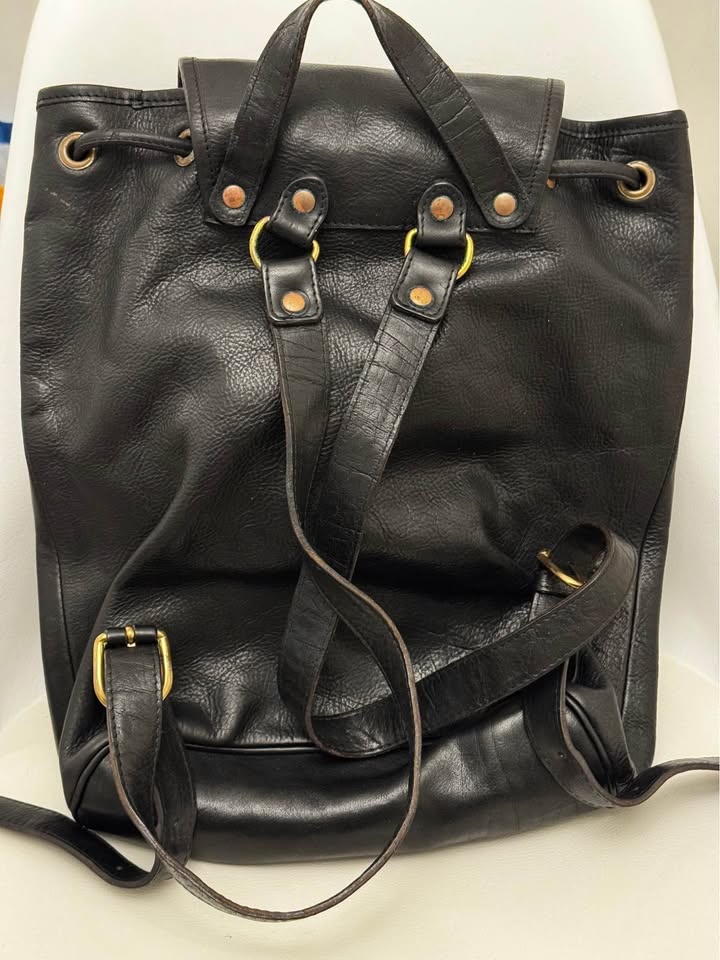 Vintage “Genuine Leather” Black Backpack - photo 2