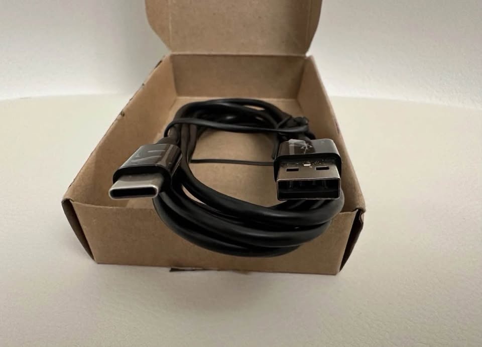 Amazon Basics USB-C to USB-A 2.0 Fast Charger Cable, 6ft Black - photo 4