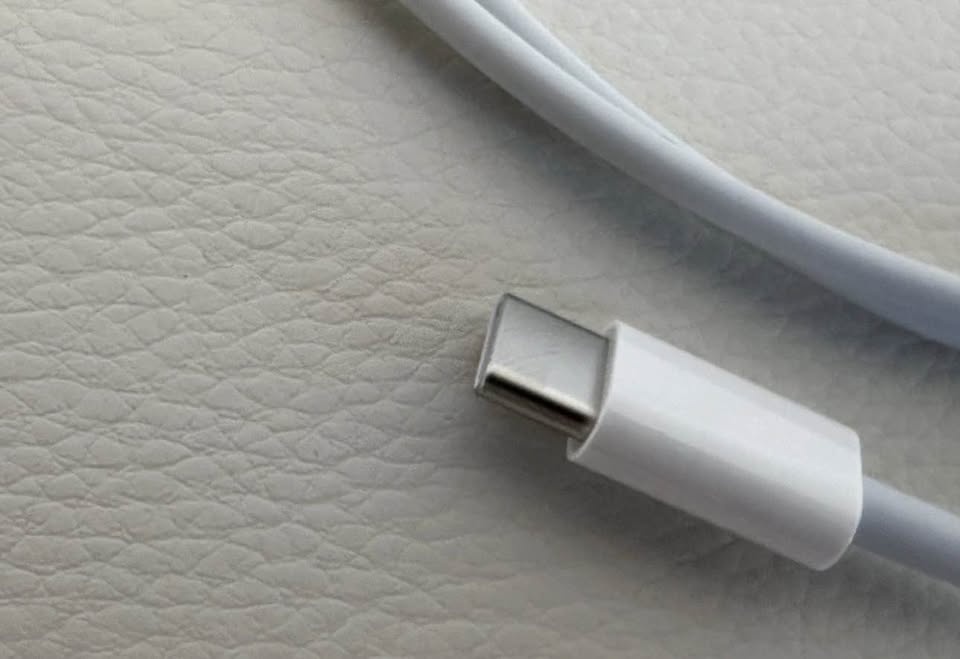 Apple USB-C to Lightning Cable 1m/3ft 20W - White - photo 2