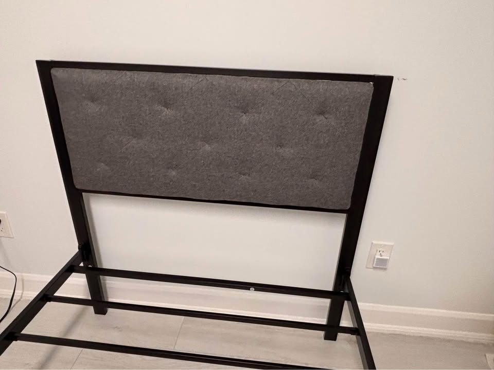Twin bed frame - photo 3