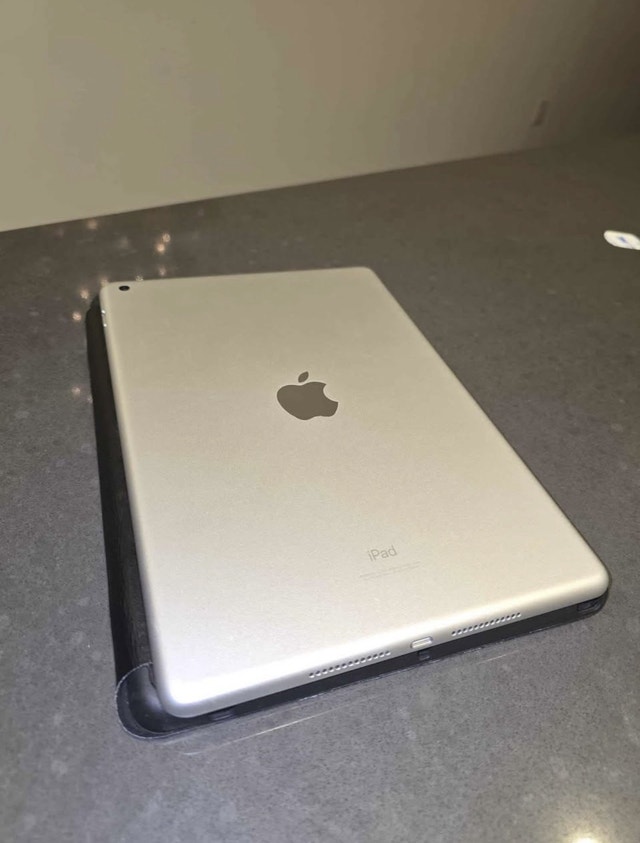 iPad 9th gen - photo 4