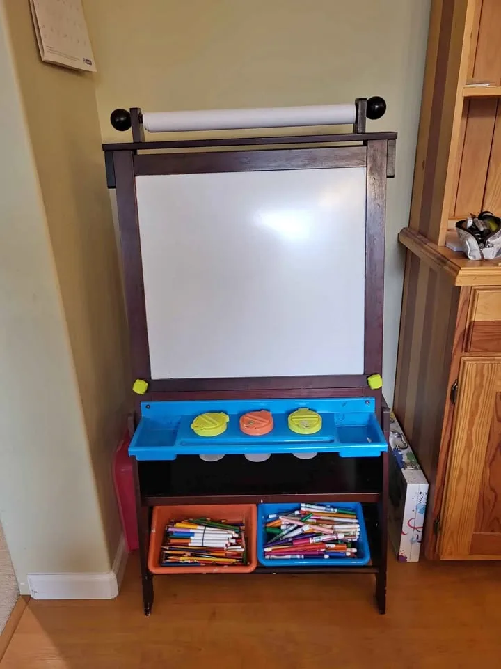 Kids Easel - Whiteboard and Chalkboard thumbnail