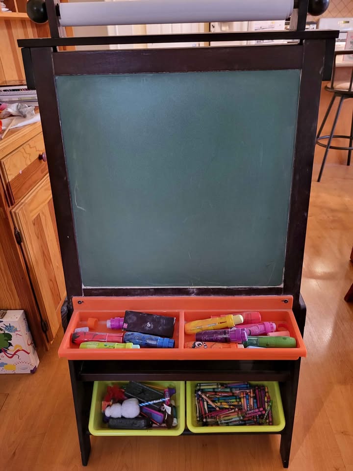Kids Easel - Whiteboard and Chalkboard - photo 2