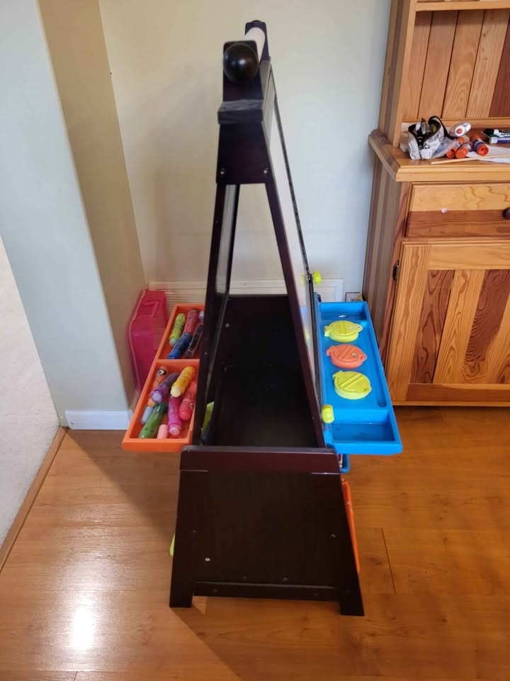 Kids Easel - Whiteboard and Chalkboard - photo 4