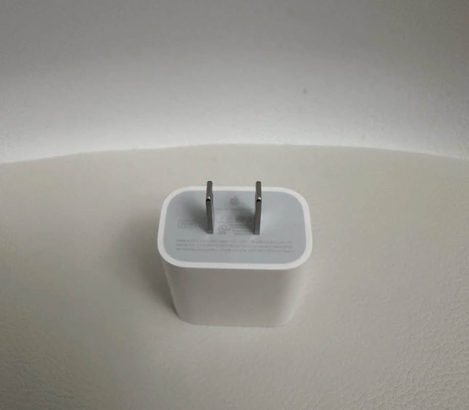 Apple 20W USB Type-C Power Adapter, White - photo 2