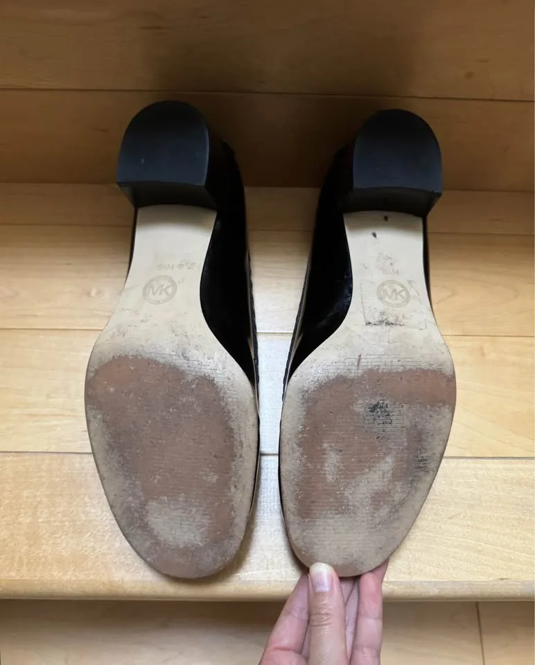 Michael Kors Shiny Patent Leather Black Shoes - Size 9.5 image indicator(6)