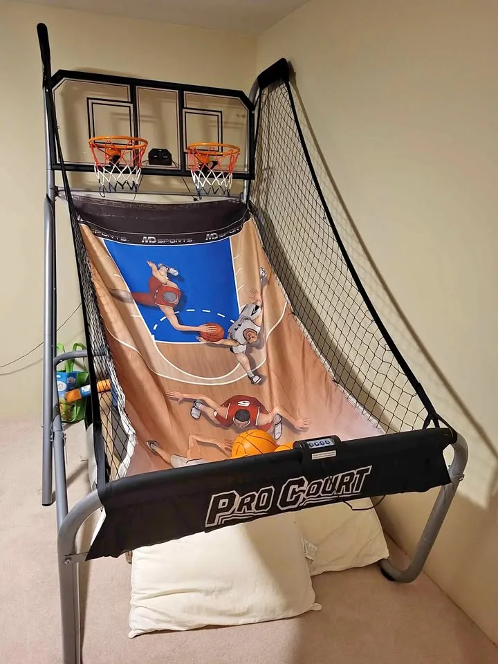 Dual Hoop Arcade Game thumbnail