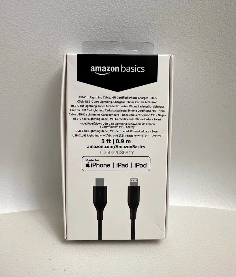 Amazon Basics USB-C Connector 3Ft Black cable charging