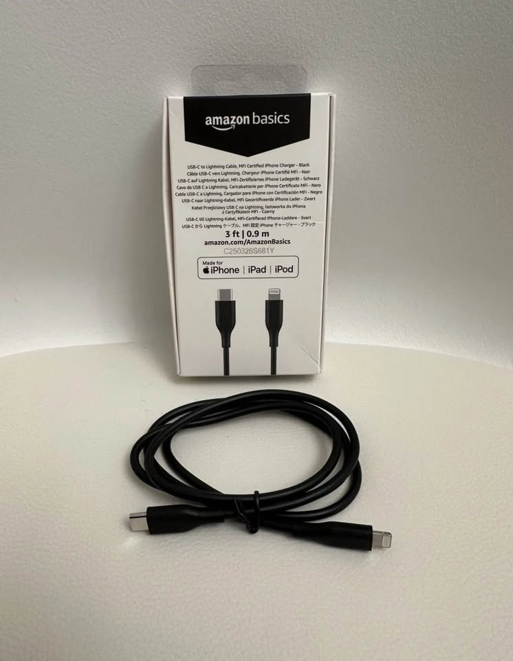 Amazon Basics USB-C Connector 3Ft Black cable charging - photo 3
