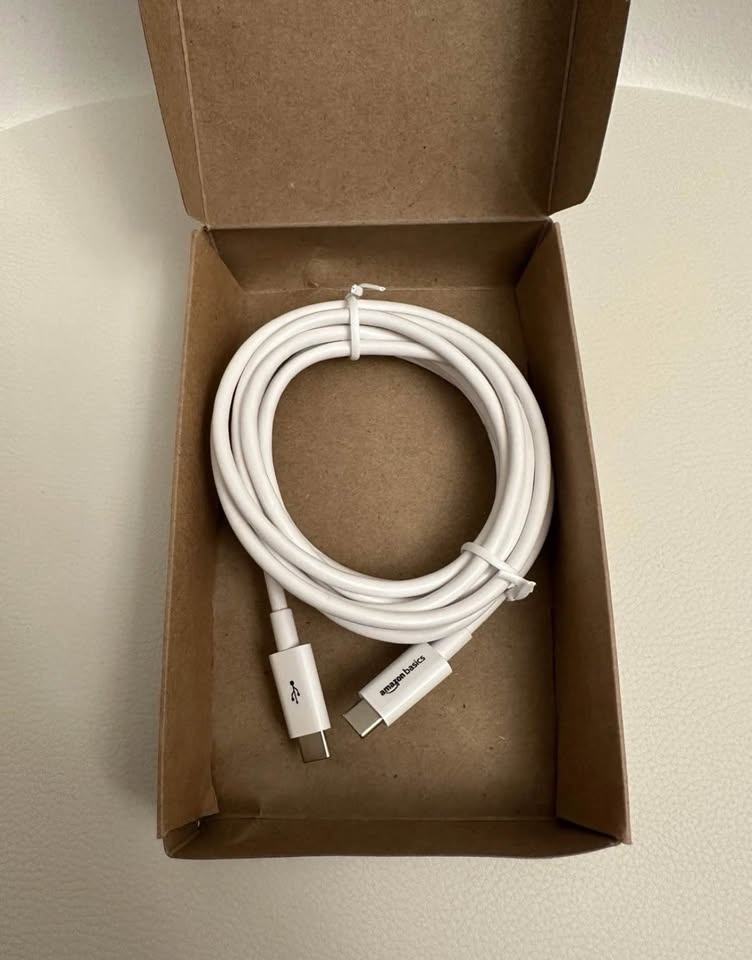 Amazon Basics USB-C to Fast Charger Cable, 9-Foot, White - photo 2