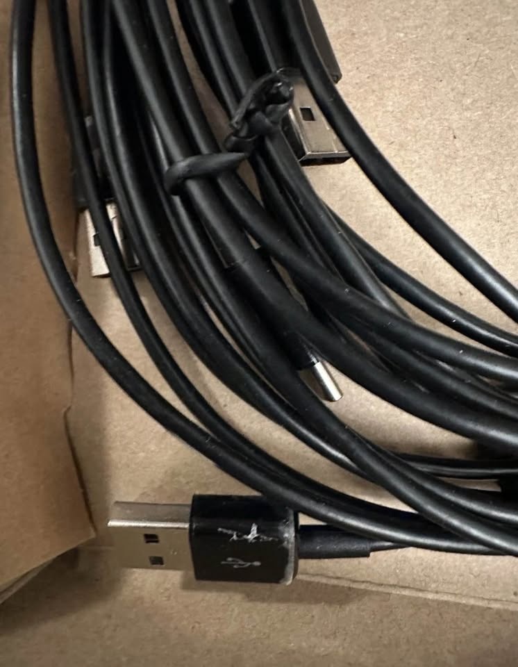 Amazon Basics USB-C to USB-A Cable 6 Ft 5-Pack - photo 4