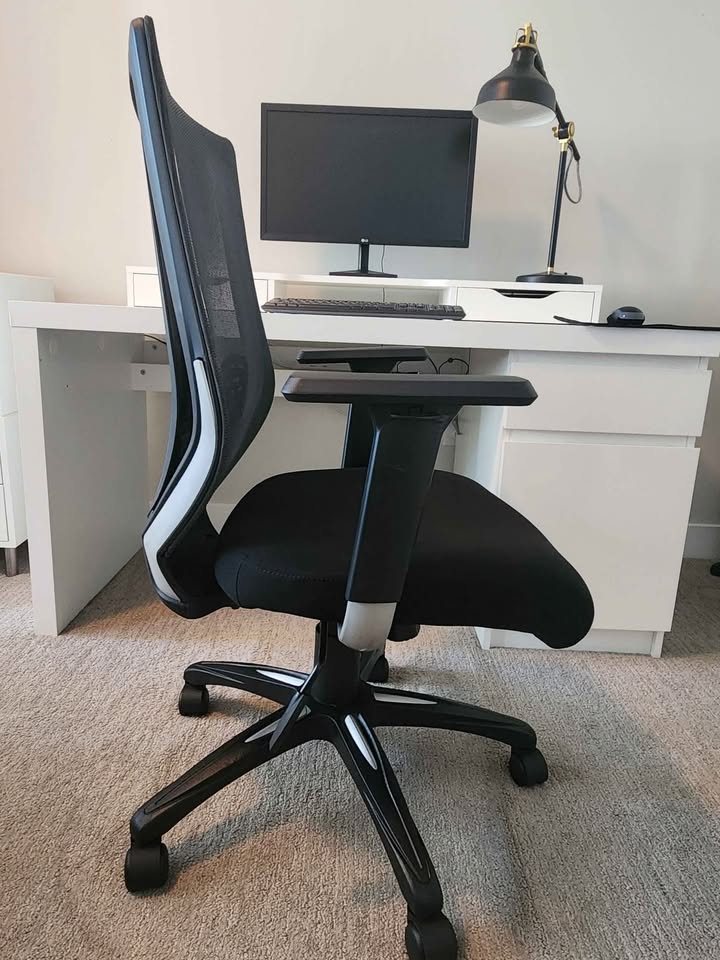 Black and Silver Office Chair - photo 2