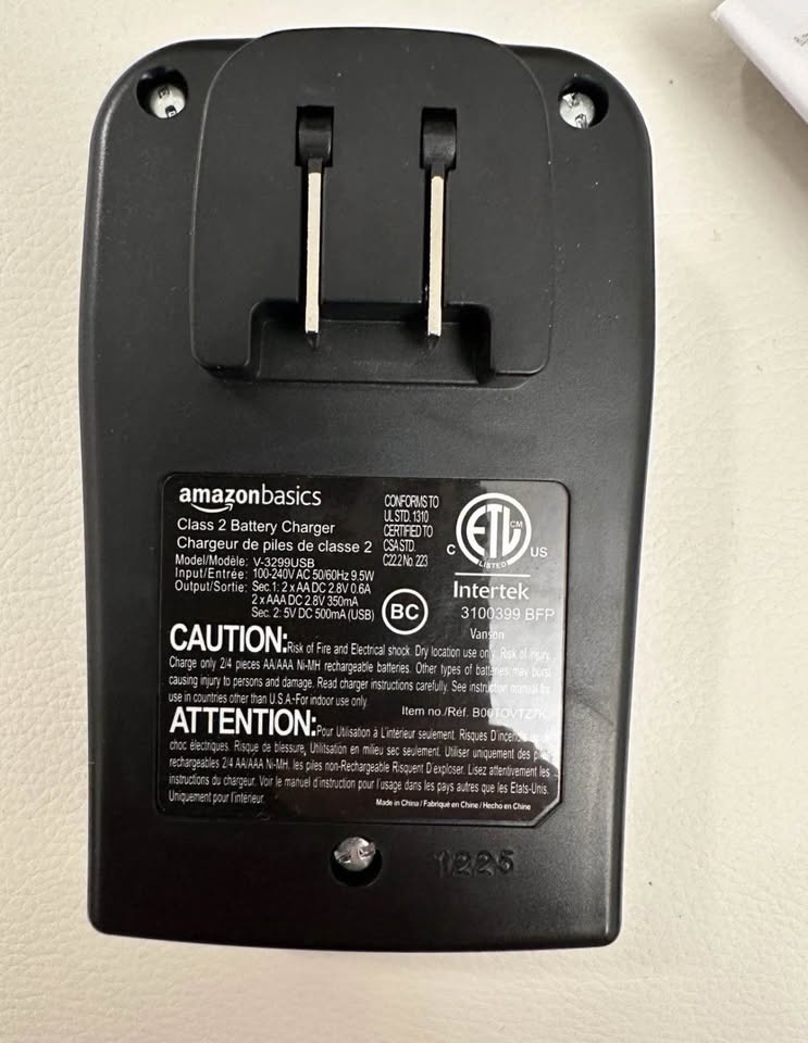 Amazon Basics Rechargeable Battery Charger - photo 3