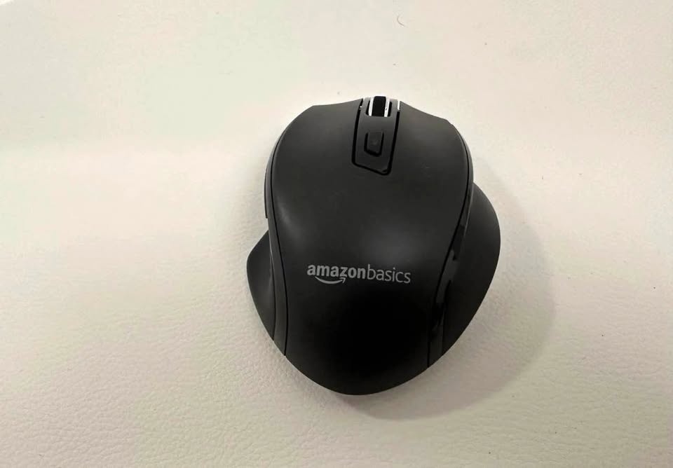 Amazon Basics Wireless Mouse Ergonomic