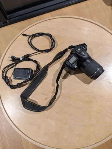 Nikon D D90 12.3MP Digital SLR Camera - Black (Kit w/ 18-200mm T