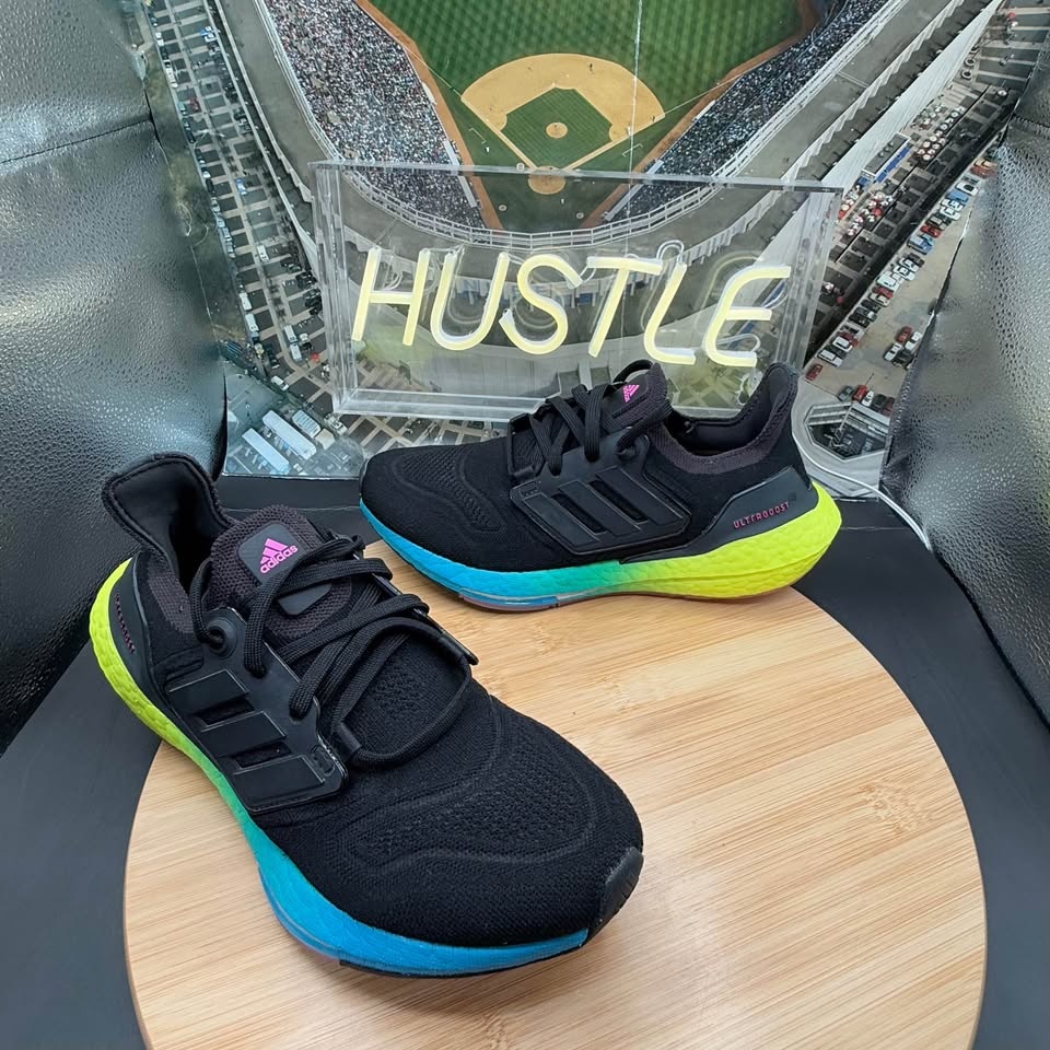 Adidas UltraBoost 22 'Black Multi Gradient' Mens Sz 5 - photo 5