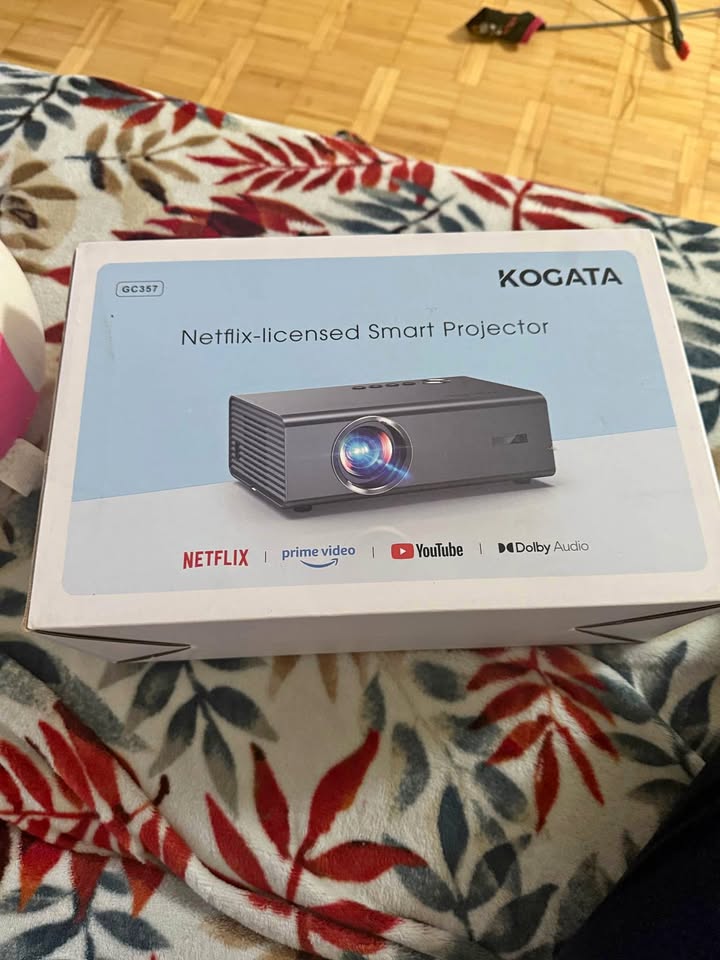 Kogata 4k projector 6D auto focus and keystone