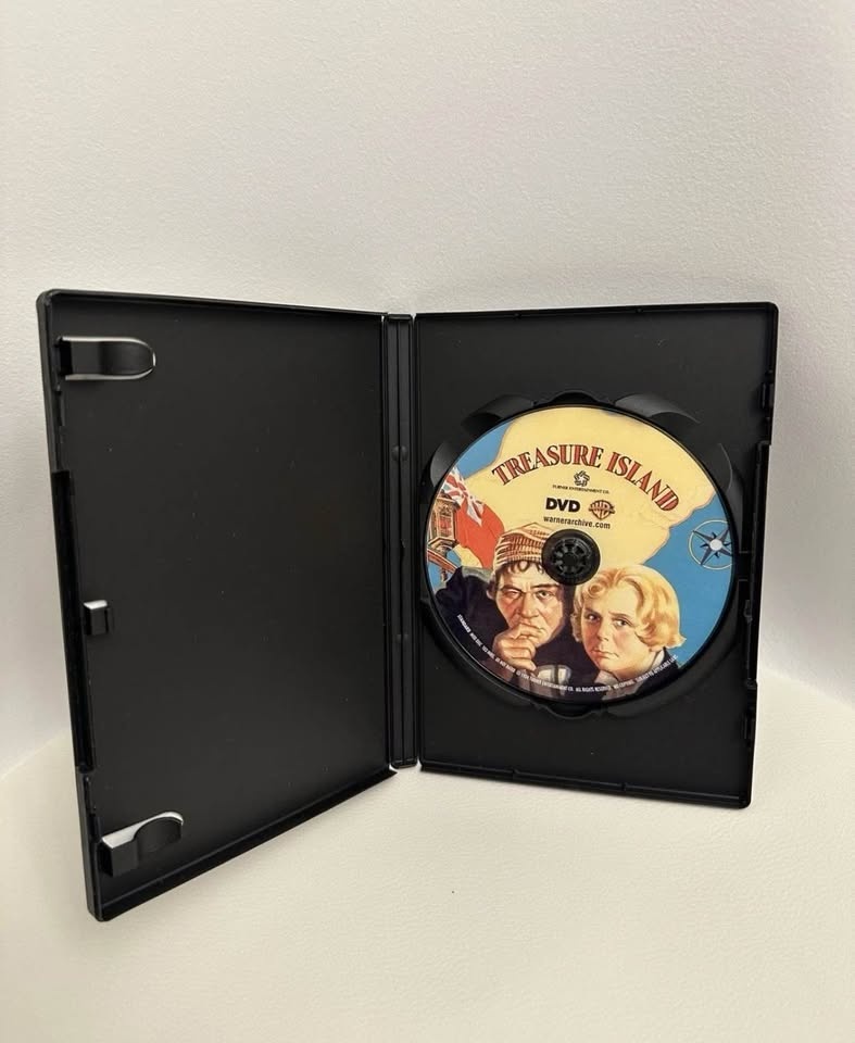 Treasure Island - 1934 (DVD, 2006, Region 1) - photo 3