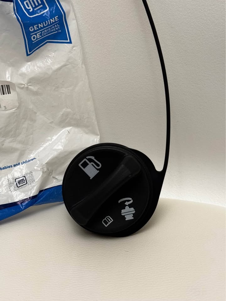NEW GENUINE GM ACDelco Fuel Tank Filler Gas Cap GT317 - photo 2