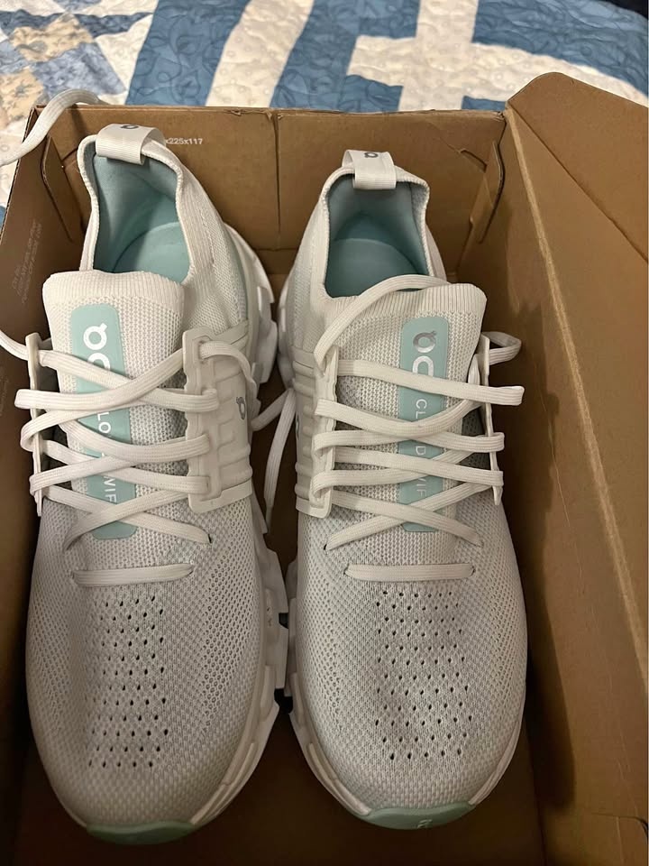 Oncloud running shoes