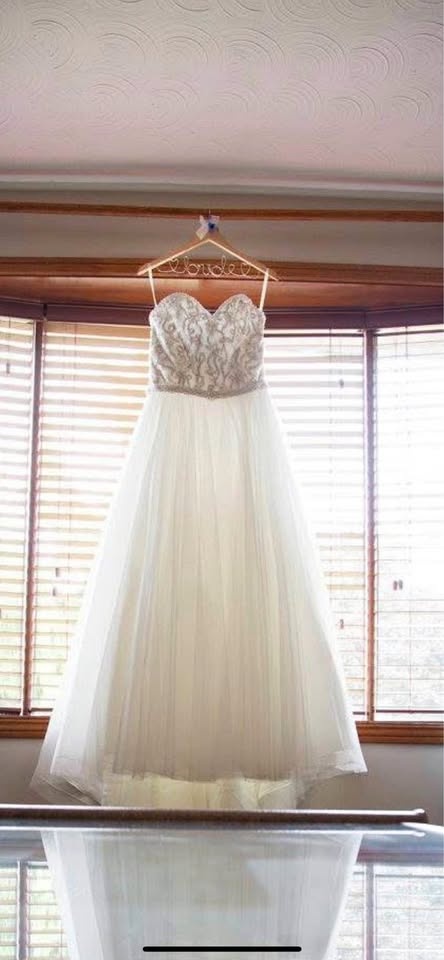 Beautiful Wedding dress