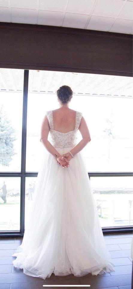 Beautiful Wedding dress - photo 2