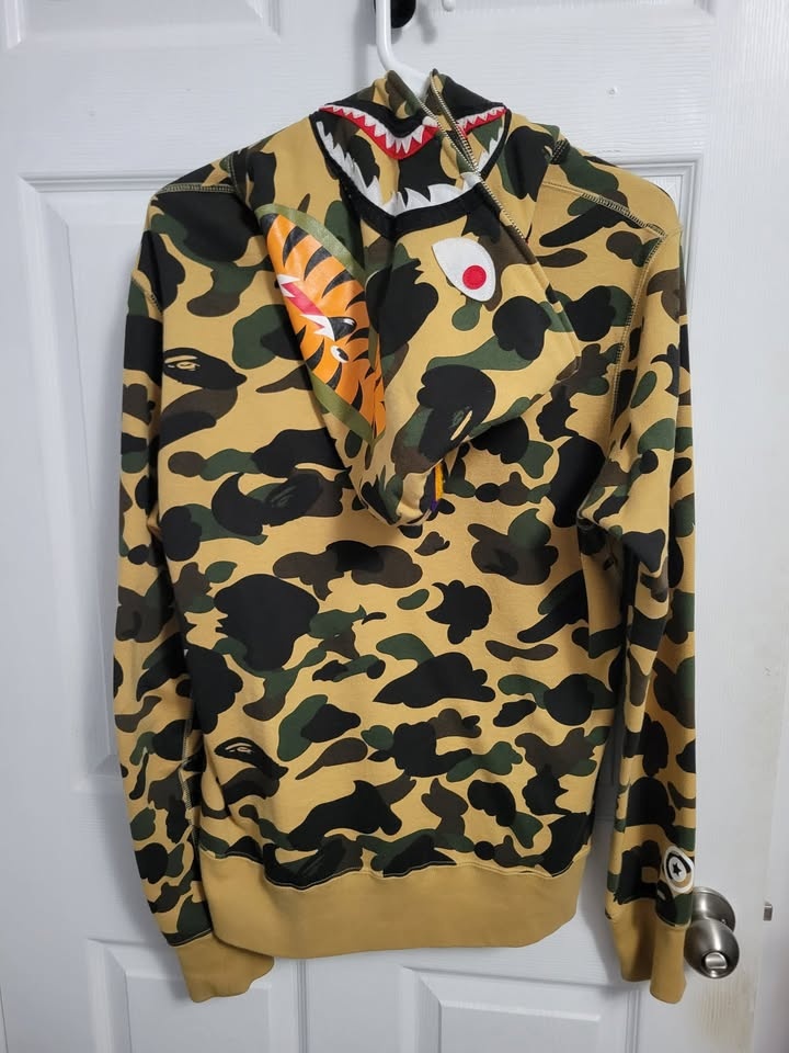 Bape Hoodie – Size L (Fits Like M) - photo 2
