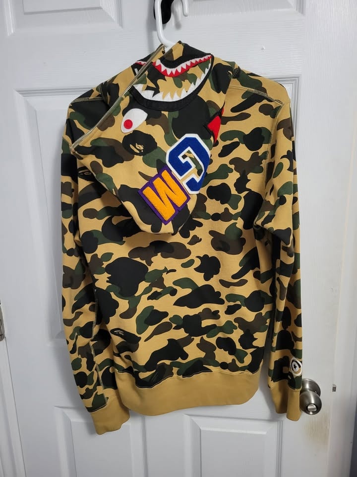 Bape Hoodie – Size L (Fits Like M) - photo 3