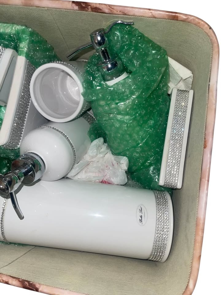 Bathroom set (soap dish etc) - photo 4