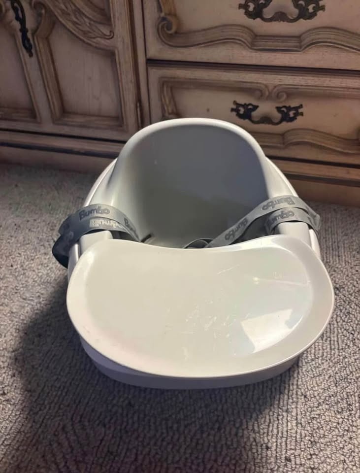 Bumbo high chair booster seat - photo 2