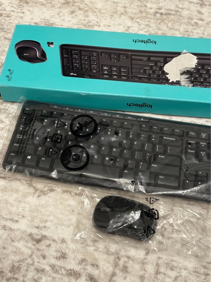 Logitech MK270 Wireless Keyboard and Mouse Combo - NEW - photo 2