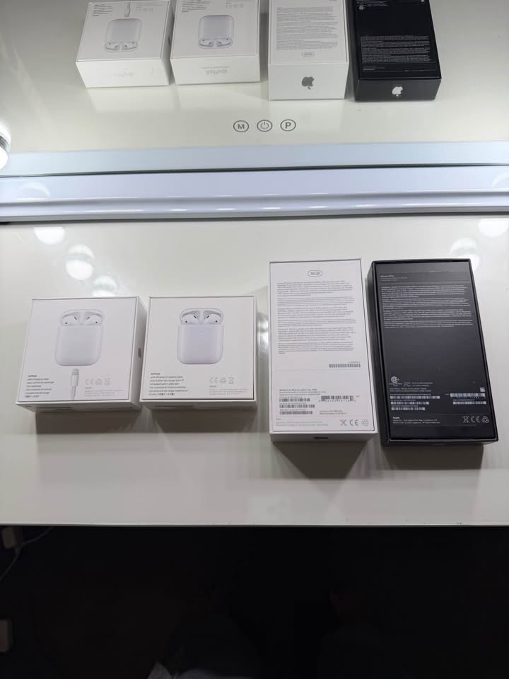 Apple Boxes for Airpods & iPhones - photo 3