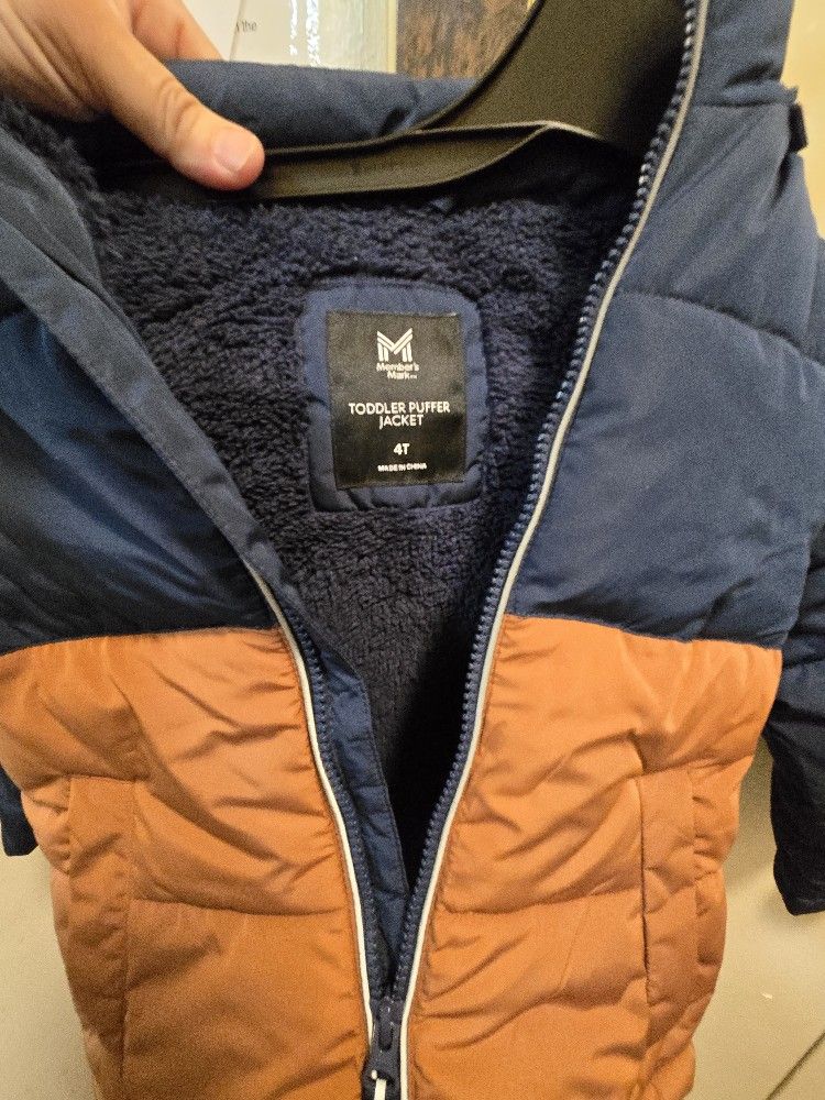 New Toddler Coat 4t - photo 2
