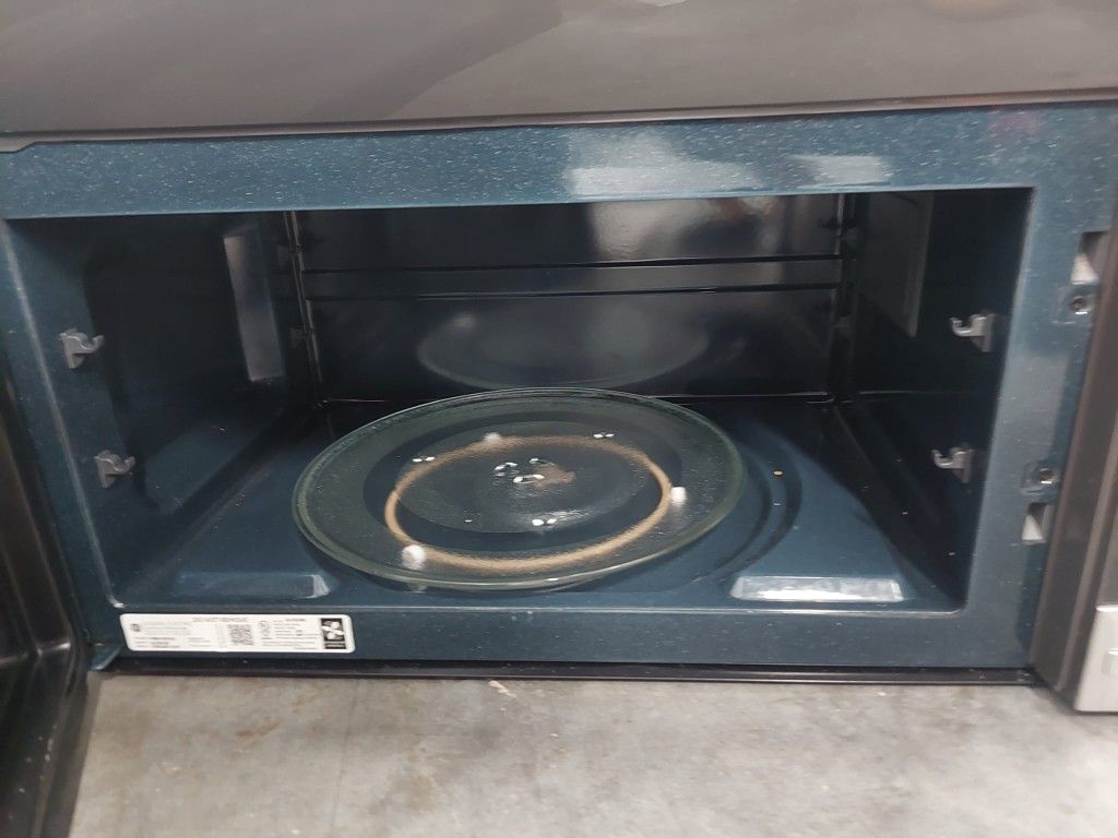 GE MICROWAVE - photo 2