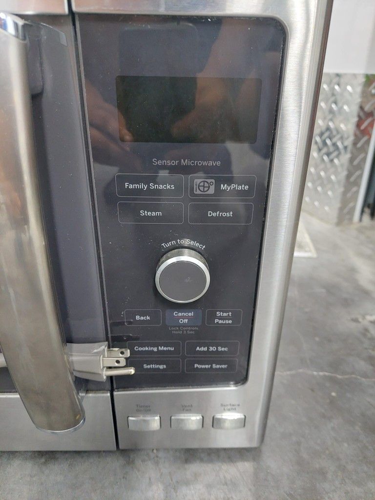 GE MICROWAVE - photo 3