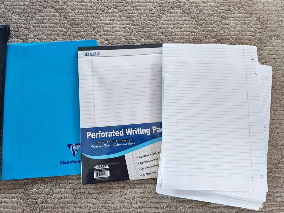 New notebook and looseleaf paper