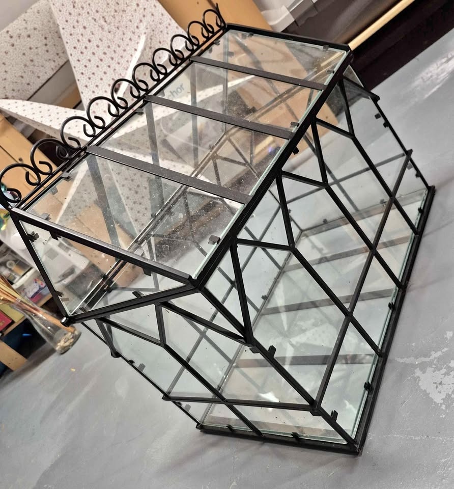 Terrarium plant, glass house