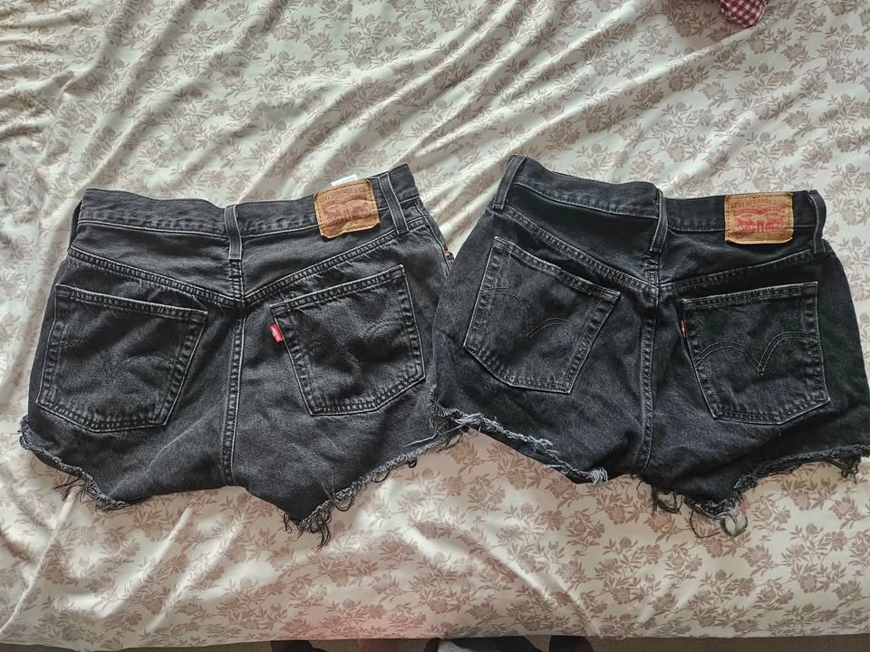 Excellent condition black Levi's shorts - photo 2