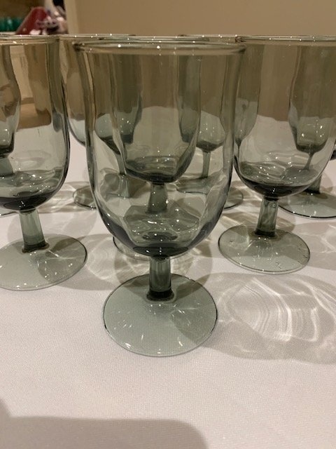 Glasses Libbey MCM Vintage Smokey Grey Set of  (8) Stemmed Water - photo 2