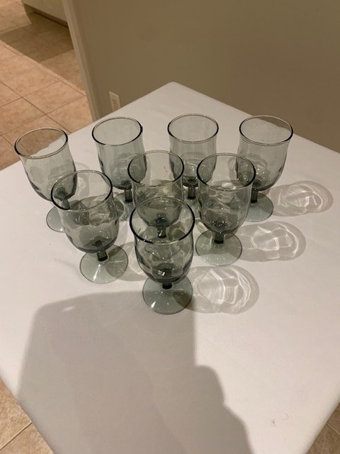 Glasses Libbey MCM Vintage Smokey Grey Set of  (8) Stemmed Water - photo 3