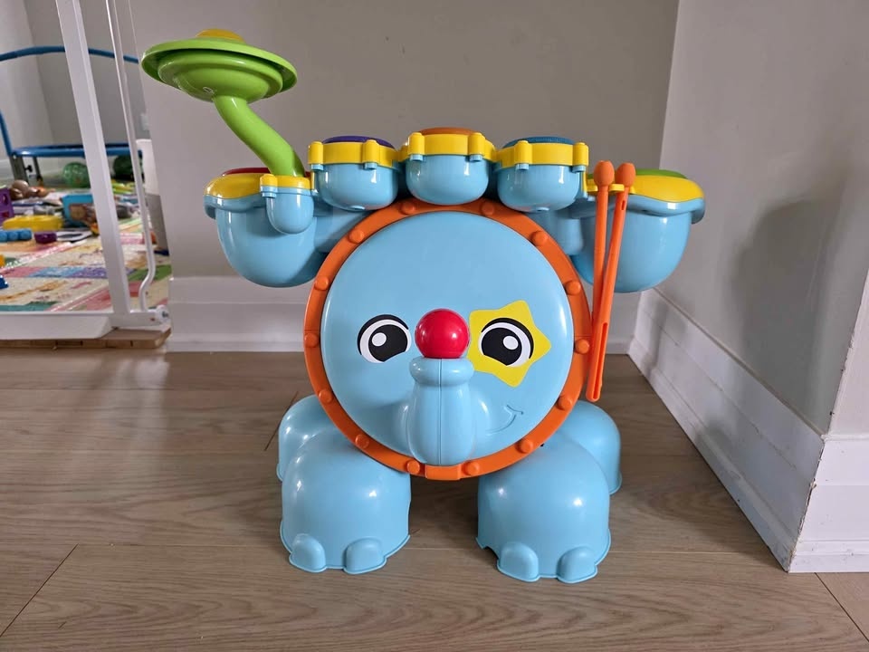 Vtech elephant drum set