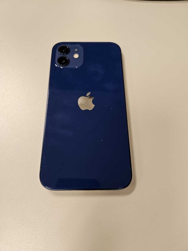 IPhone 12 - photo 2