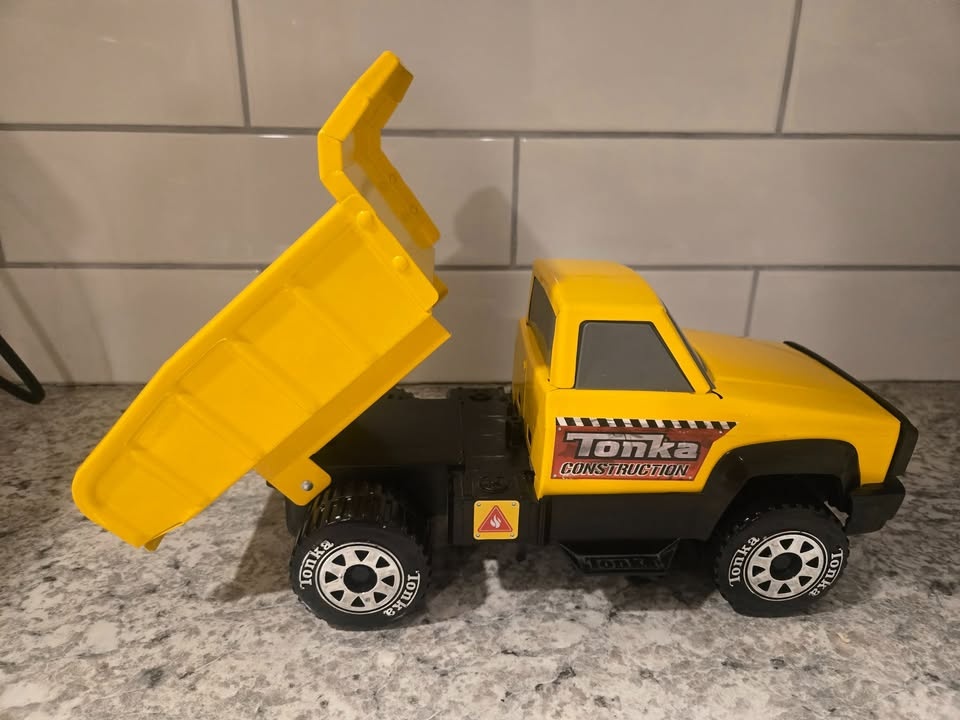 Tonka Quarry Dump Truck - photo 4