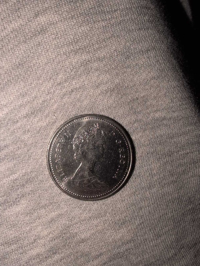 1985 Canadian 50 Cent Coin - photo 2